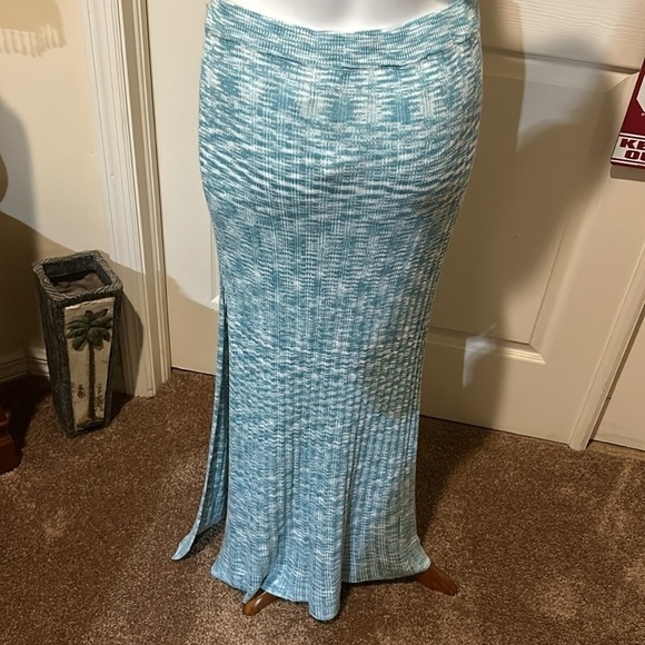 L Space Zephyr Maxi Skirt. NWT. Large - Picture 5 of 9